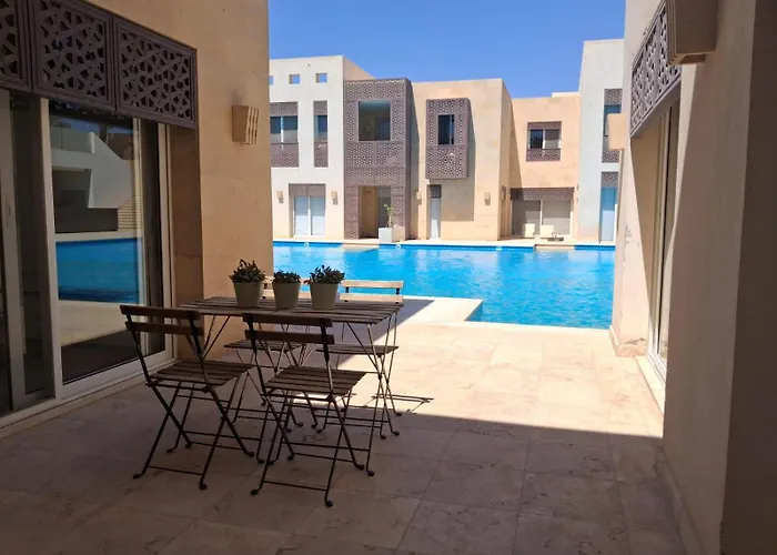 Sunny 2 Bedroom Retreat - Scarab Club - El Gouna Appartement